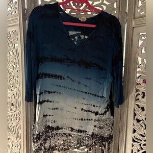 Gimmicks by BKE Blue and Black Tie-Dye Blouse